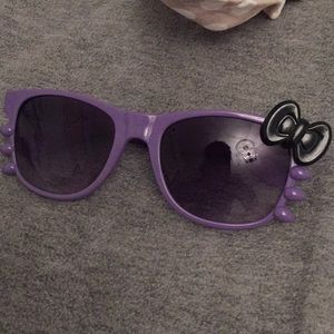Purple hello kitty sunglasses!